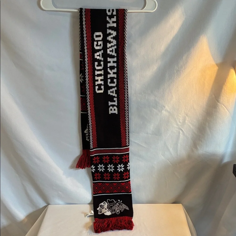NHL Chicago Blackhawks double sided unisex fan knit winter scarf with fringe OS